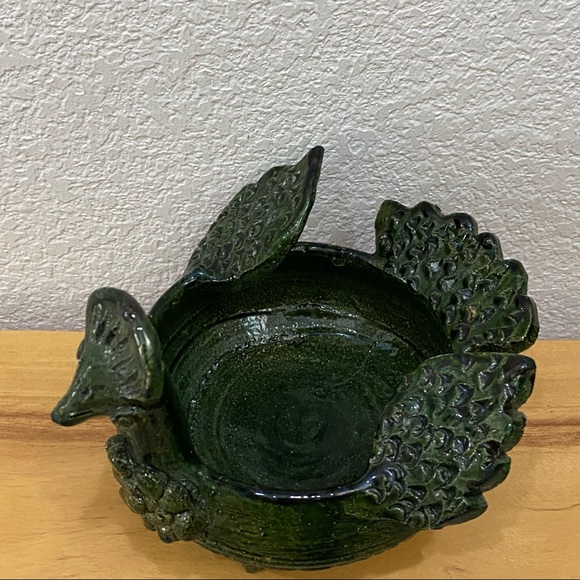 Unique Green Clay Pottery Animal Sculpture Peacock Footed Dish Planter Decor - Picture 4 of 15